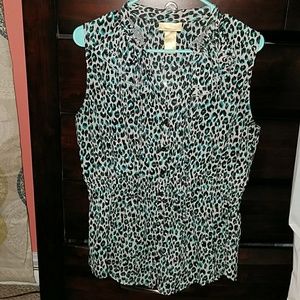 Sleeveless leopard print blouse